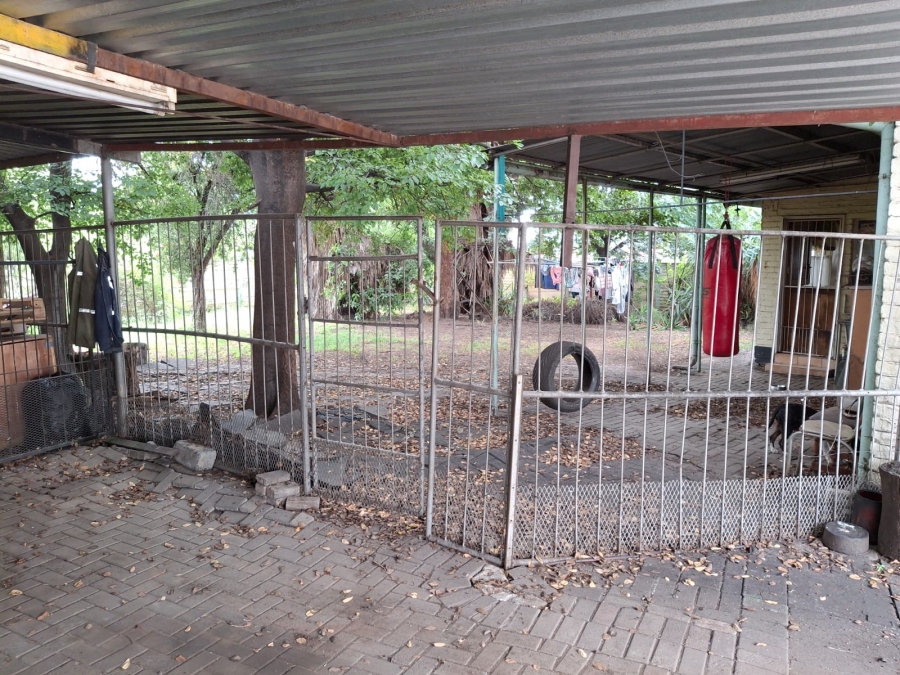 4 Bedroom Property for Sale in Oos Einde North West